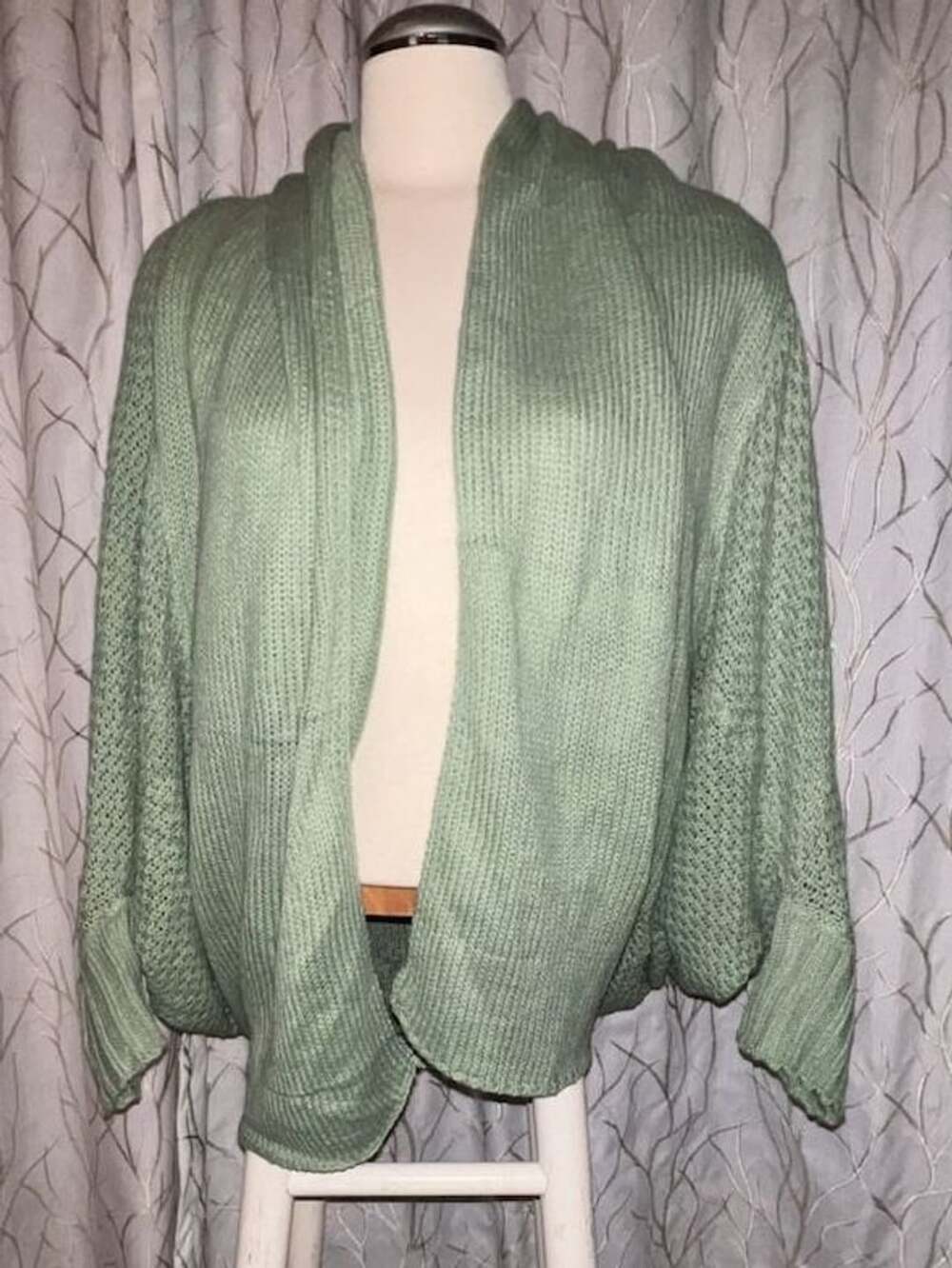 Green Open Front Batwing Sleeve Knit Cardigan